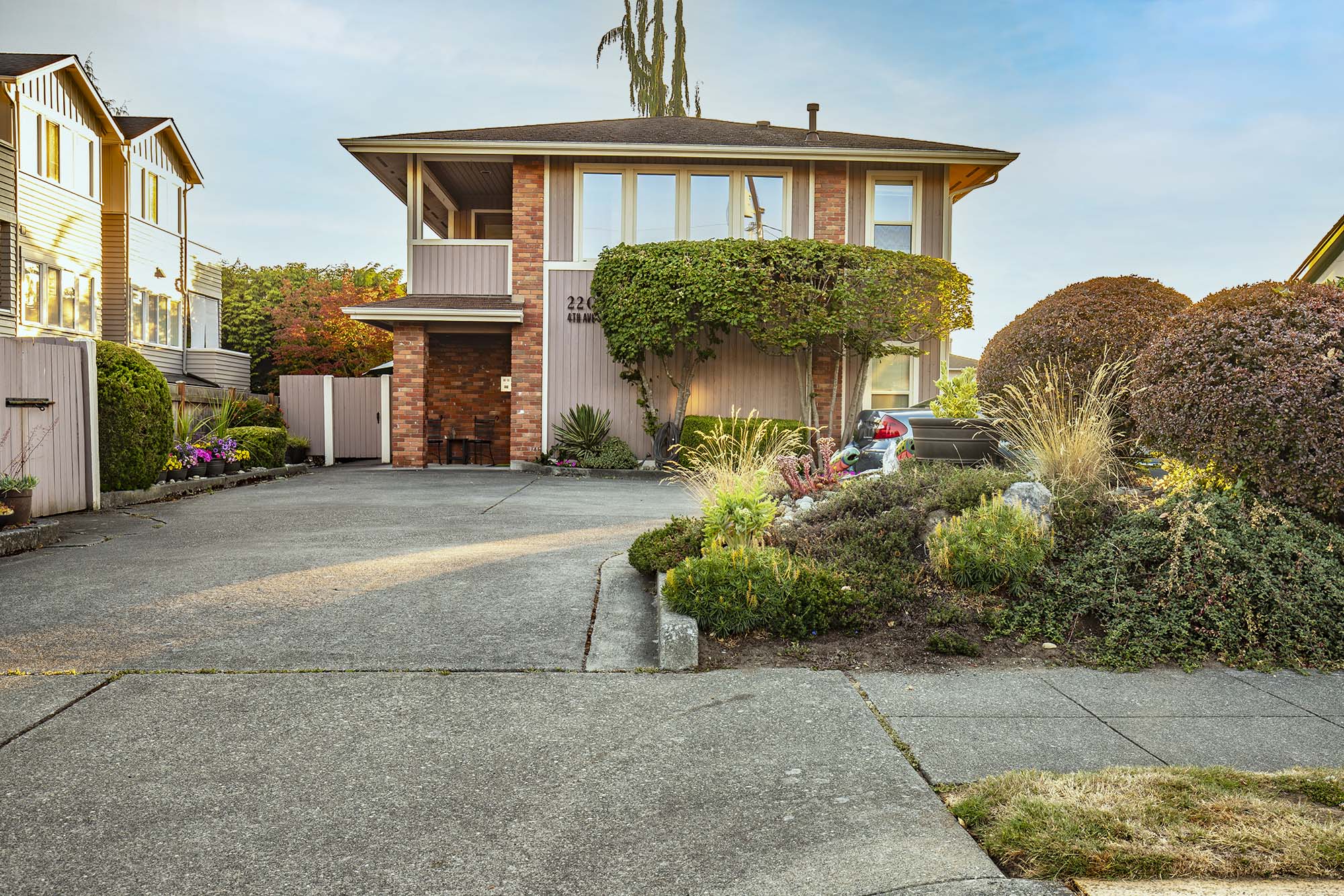 220 4th Ave S - 2